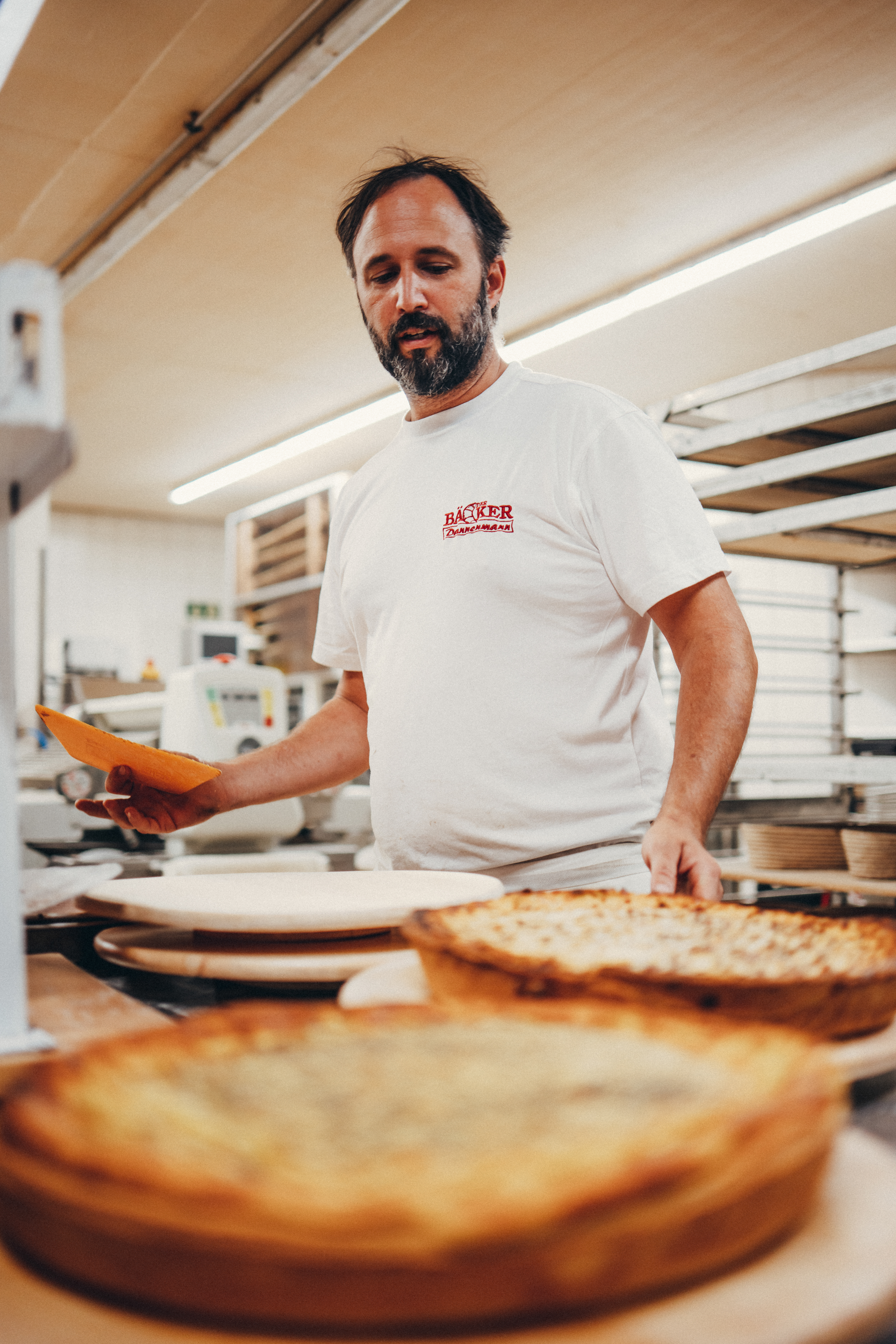 Bernd Dannenmann in der Backstube